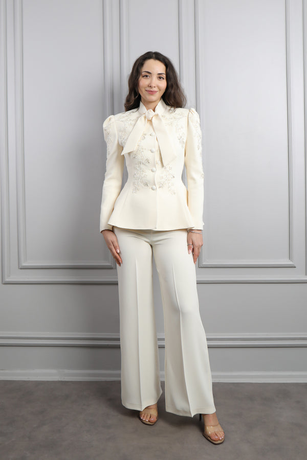 Yakası Bağlamalı Boncuk İşlemeli Pantolon Takım Ekru