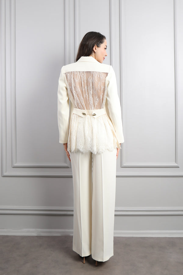 Önü Gold Düğmeli Sırtı Transapran Detaylı Pantolon Takım Ekru