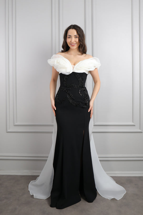 Kayık Yaka Boncuk İşlemeli Sırtı Pelerin Detaylı Abiye Siyah