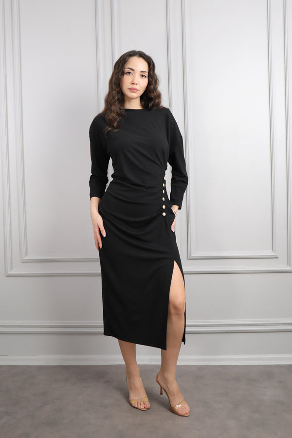 Beli Düğme Detaylı Drapeli Büyük Beden Midi Boy Elbise Siyah