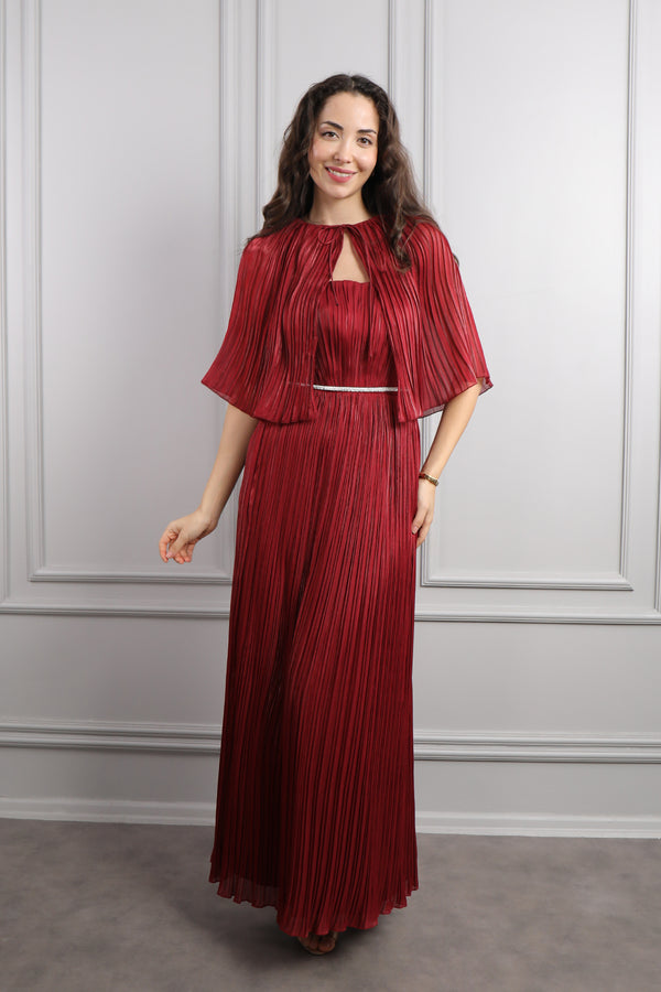 Straplez Pelerin Detaylı Kemeri Taş İşlemeli Pileli Şifon Elbise Bordo