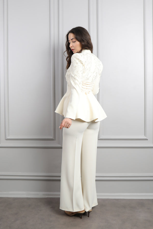 Ceketi Boncuk İşlemeli Sırtı Bağlamalı Pantolon Takım Ekru