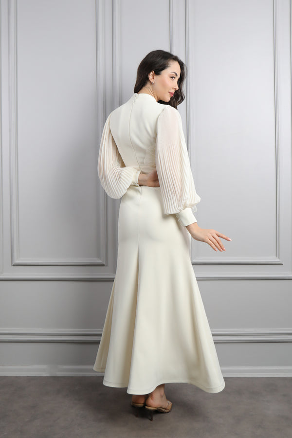 V Yaka Beli Çiçek Detaylı Şifon Kol Elbise Ekru