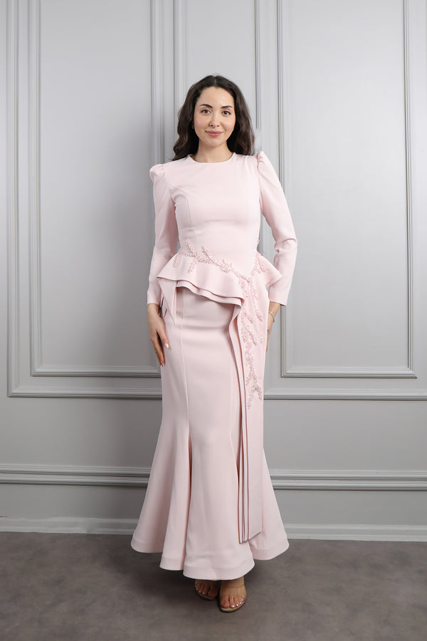 Oval Yaka Boncuk İşlemeli Pelerin Detaylı Etek Takım Pudra