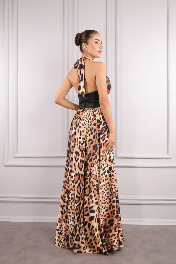 Halter Yaka Sırtı Bağlamalı Beli Korse Detaylı Leopar Desenli Yırtmaçlı Abiye Orijinal
