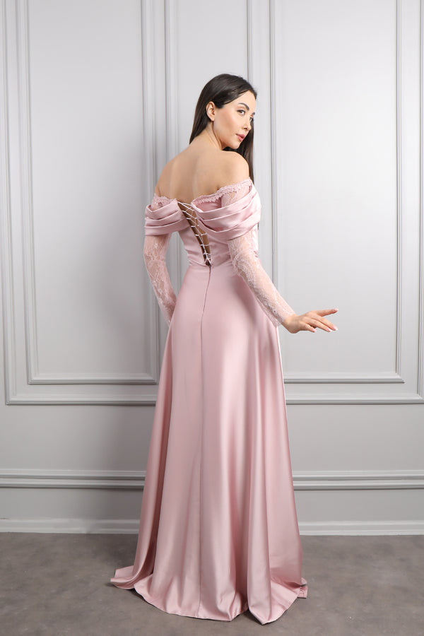 Kayık Yaka Dantel Detaylı Drapeli Saten Abiye Pudra