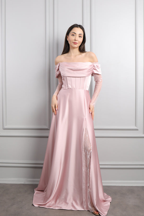 Kayık Yaka Dantel Detaylı Drapeli Saten Abiye Pudra