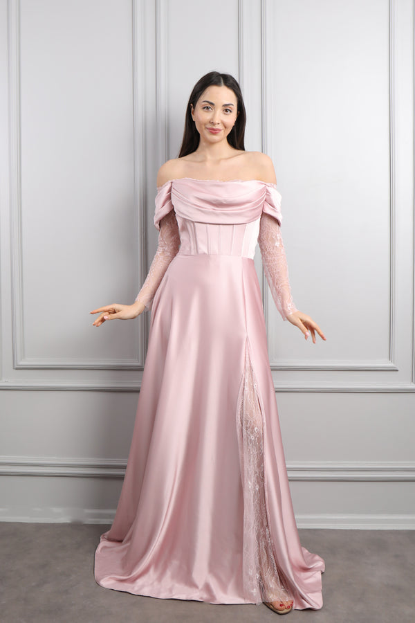 Kayık Yaka Dantel Detaylı Drapeli Saten Abiye Pudra