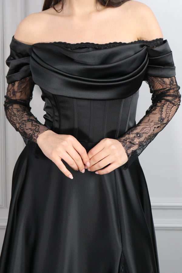 Kayık Yaka Dantel Detaylı Drapeli Saten Abiye Siyah