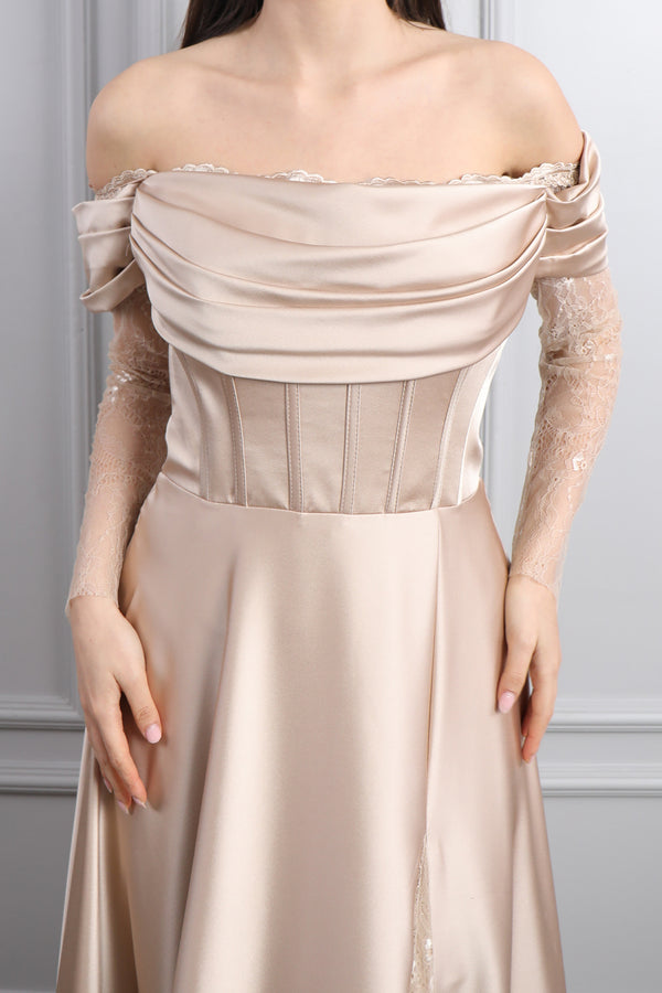 Kayık Yaka Dantel Detaylı Drapeli Saten Abiye Vizon