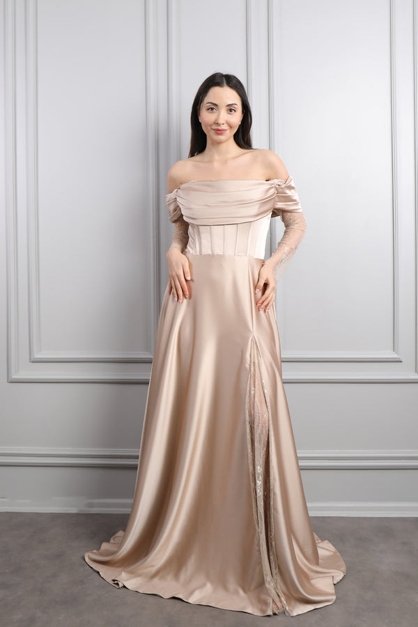 Kayık Yaka Dantel Detaylı Drapeli Saten Abiye Vizon