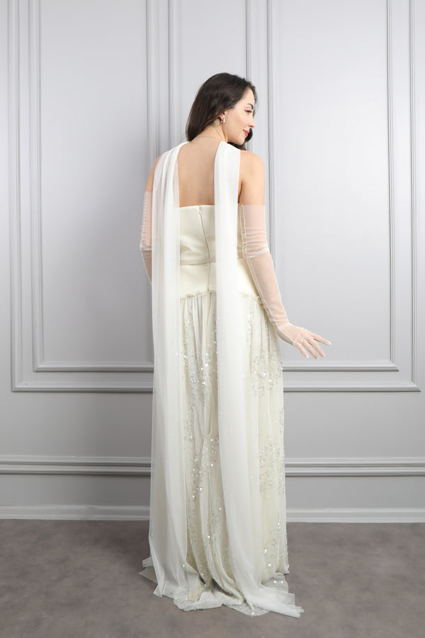 Straplez Beli Kemerli Eldiven Aksesuar Detaylı Eteği Tüllü Abiye Kemik