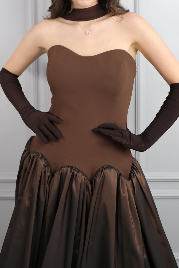 Straplez Eldiven Aksesuar Detaylı Abiye Kahve