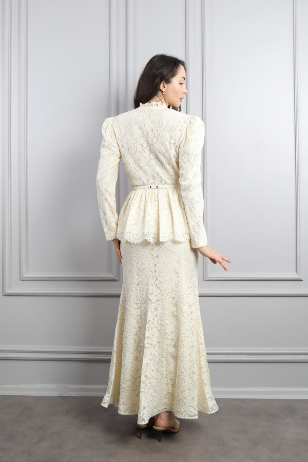 Önü Düğmeli Beli Kemerli Dantelli Etek Takım Ekru