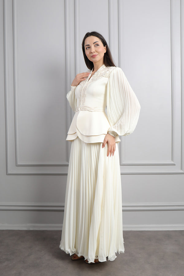 Ceketi Boncuk İşlemeli Balon Kol Pileli Etek Takım Ekru