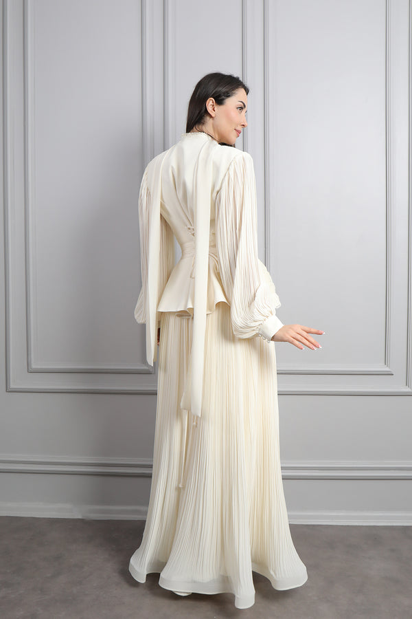 Ceketi Kristal Taş İşlemeli Beli Yaprak Detaylı Etek Takım Ekru