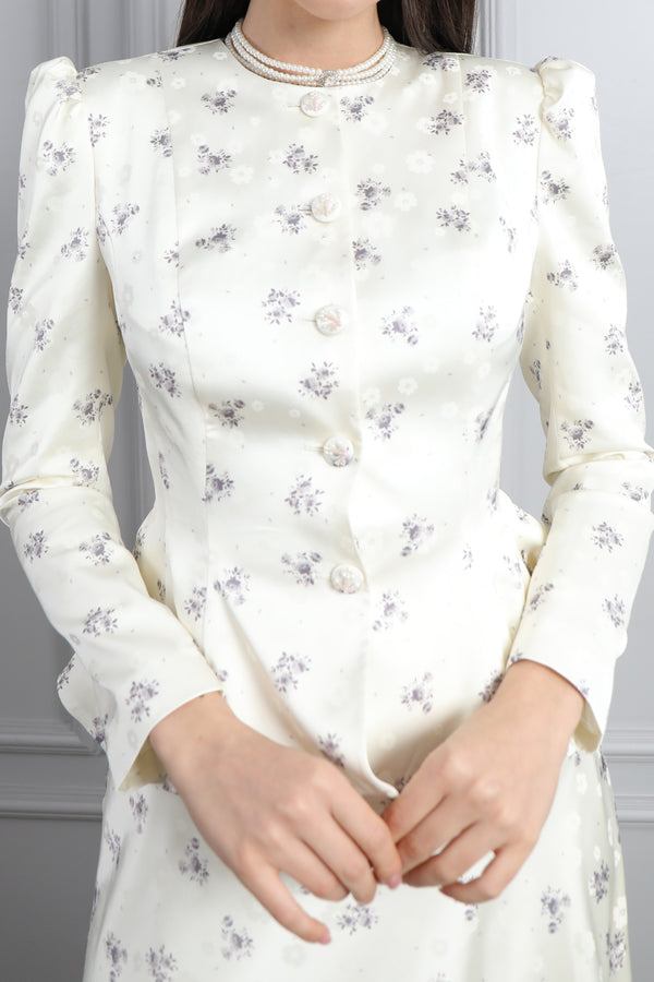 Ceketi Çiçek Desenli Önü Düğmeli İnci Kolye Detaylı Saten Etek Takım Lila