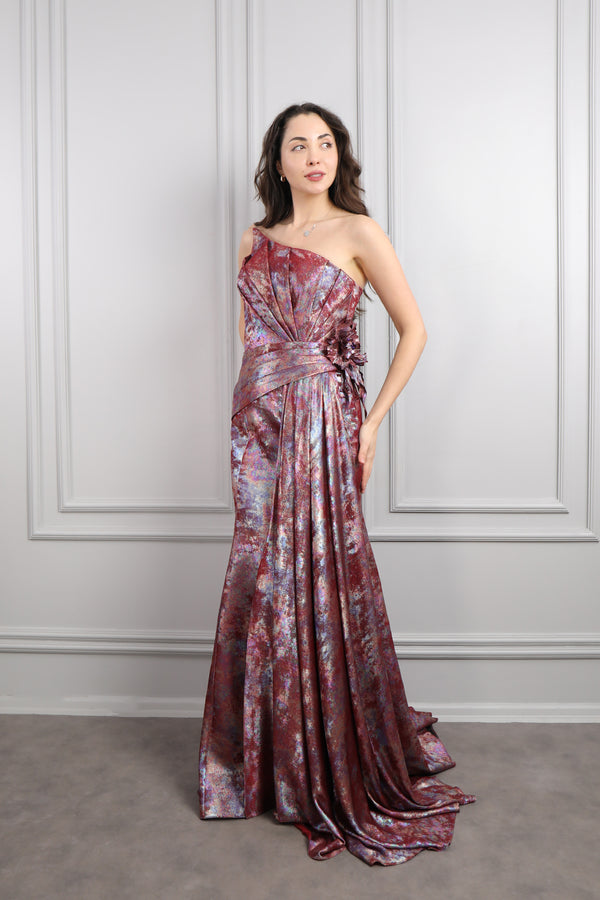 Straplez Beli Çiçek Detaylı Pelerinli Desenli Abiye Bordo