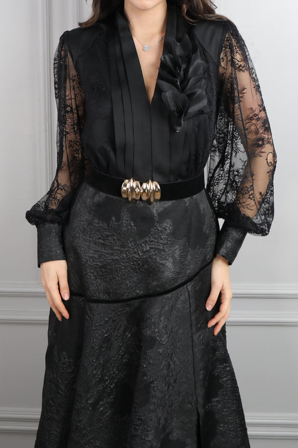 Beli Kemerli Kolları Transparan Çiçek Detaylı Büyük Beden Elbise Siyah