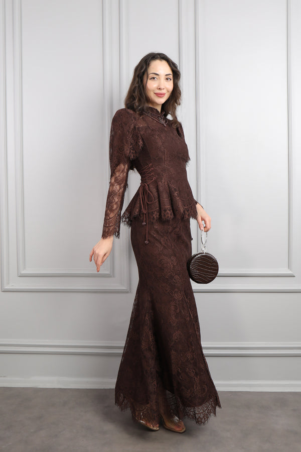 Hakim Yaka İnci İşlemeli Dantelli Etek Takım Kahve