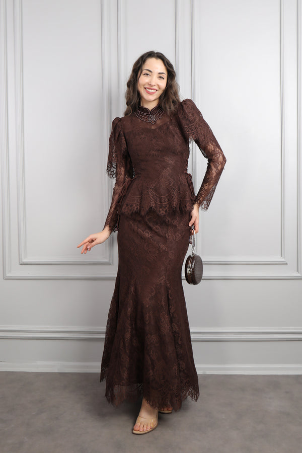 Hakim Yaka İnci İşlemeli Dantelli Etek Takım Kahve