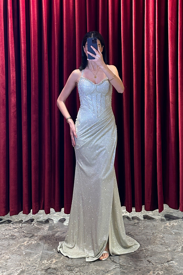 Boyundan Bağlamalı Önü Taş İşlemeli Drape Detaylı Simli Abiye Gold