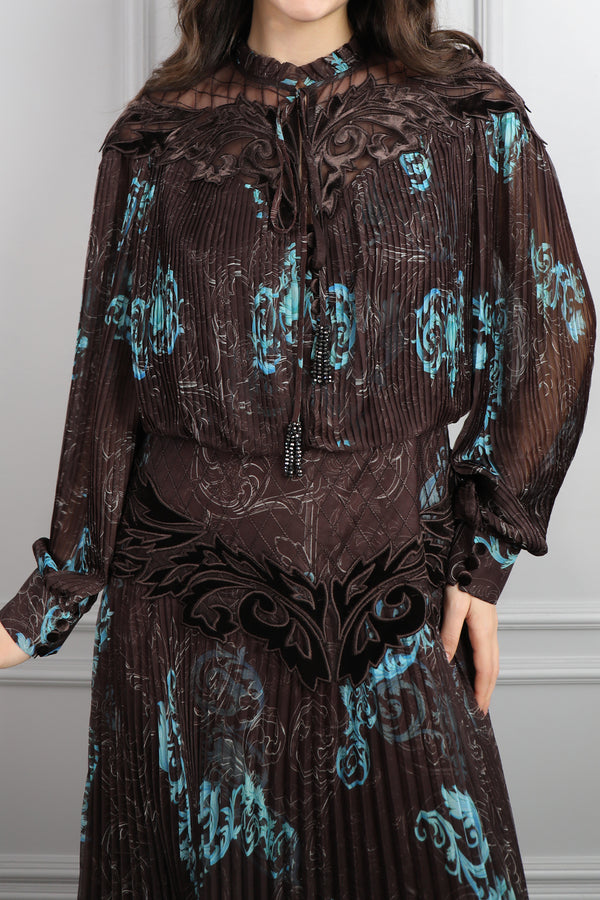 Yakası Bağlamalı Kadife Detaylı Desenli Büyük Beden Şifon Elbise Turkuaz