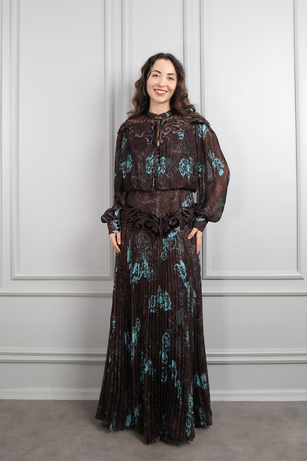 Yakası Bağlamalı Kadife Detaylı Desenli Büyük Beden Şifon Elbise Turkuaz