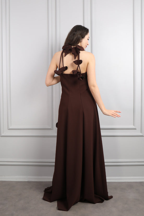 Straplez Çiçek Detaylı Eteği Pileli Abiye Kahve