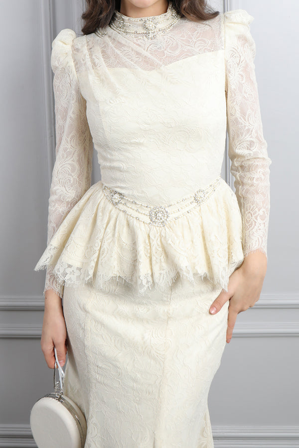 Hakim Yaka Boncuk İşlemeli Çanta Aksesuar Detaylı Dantelli Etek Takım Ekru